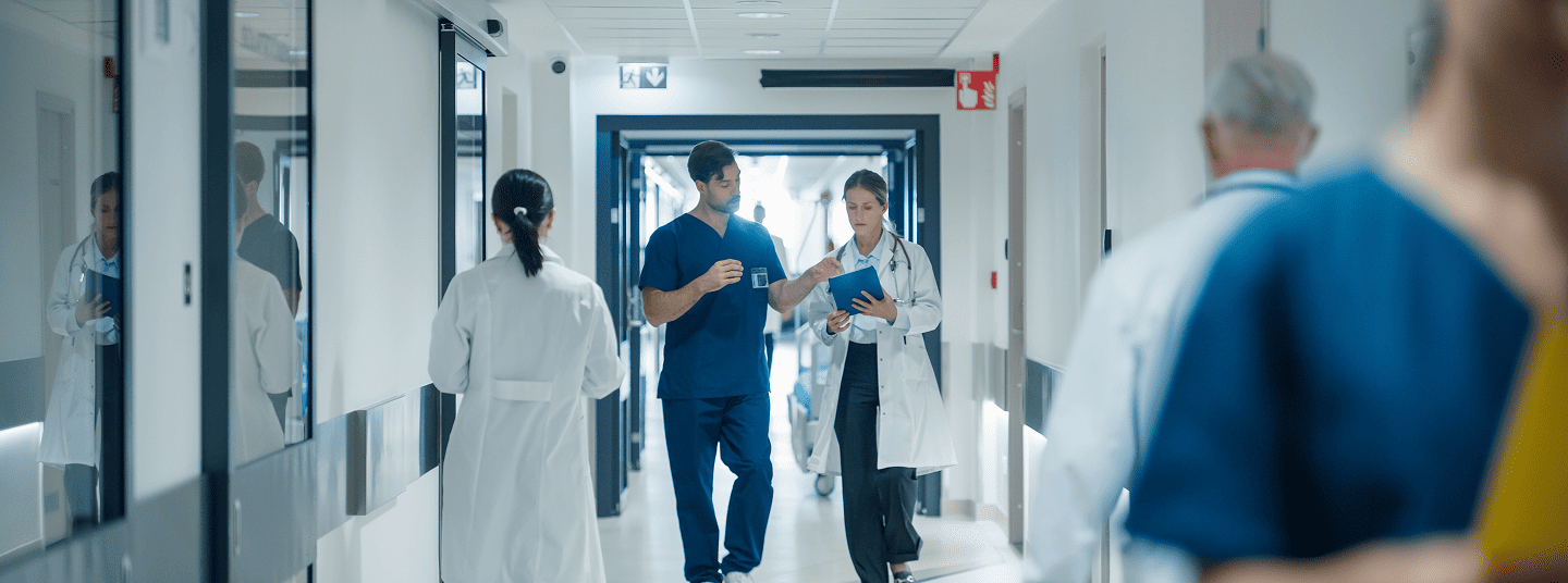 Syncytialny wirus oddechowy u większości dorosłych powoduje łagodne objawy. Są jednak grupy szczególnie narażone na powikłania po chorobie